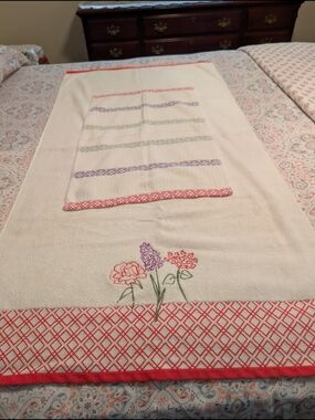 Embroidered Floral Stripe Bath Towel Set - Cream with Pink, Purple & Green